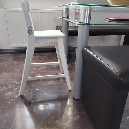 Apartment Dachgeschosswohnung-15min Vom Europa Park Entfernt *