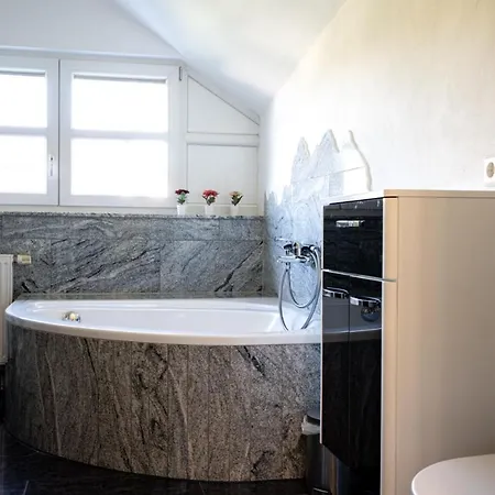 Dachgeschosswohnung Mit Klimaanlage-15min Vom Europa Park Entfernt * Kenzingen