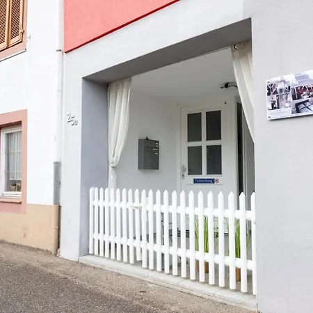 Daire Dachgeschosswohnung Mit Klimaanlage-15min Vom Europa Park Entfernt *