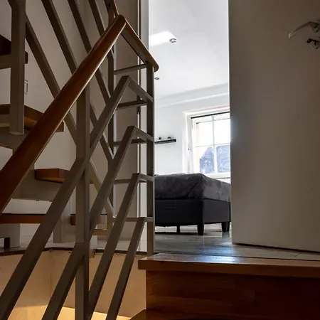 Dachgeschosswohnung -15min Vom Europa Park Entfernt アパート *
