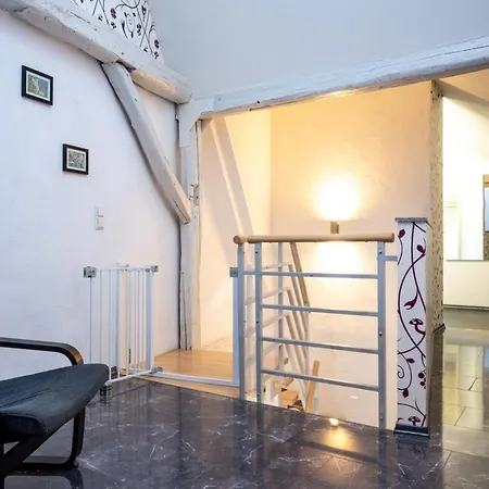 Dachgeschosswohnung -15min Vom Europa Park Entfernt アパート ケンツィンゲン